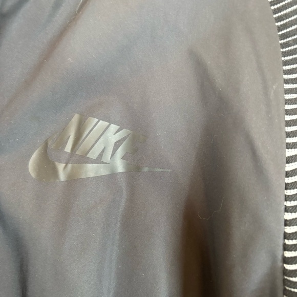 Nike L Reveal Dynamic Black Athletic Tech Jacket - Picture 4 of 12